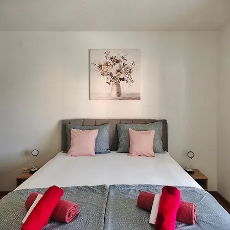 Apartment Bole & Ive Kaštela